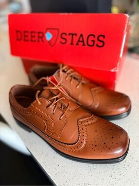 Boy’s Deer Stags Brown Wingtip Oxfords ~4.5